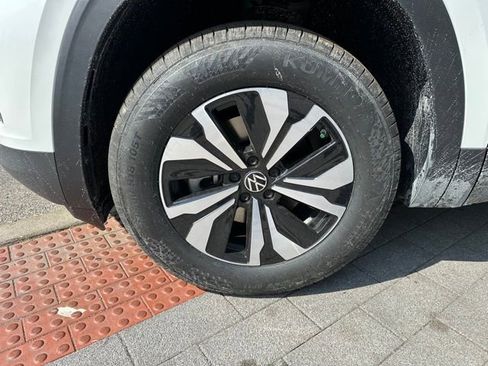 New 2026 Volkswagen Atlas Cross Sport SE AWD/4WD image 9