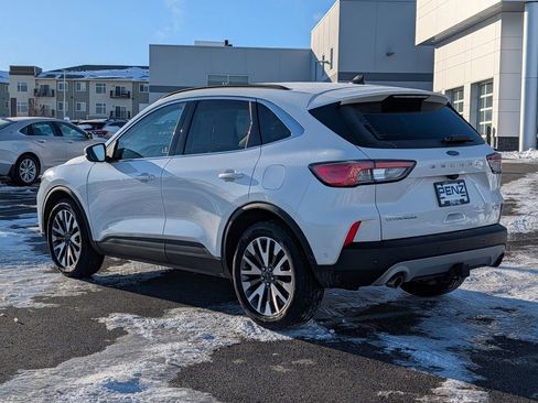 Used 2020 Ford Escape Titanium image 5