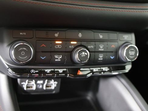 New 2025 Dodge Durango GT RWD image 17