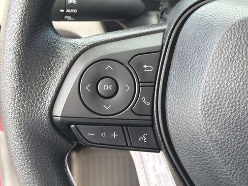Certified 2025 Toyota RAV4 XLE FWD image 9
