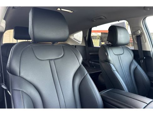 Used 2024 Genesis GV80 2.5T image 19