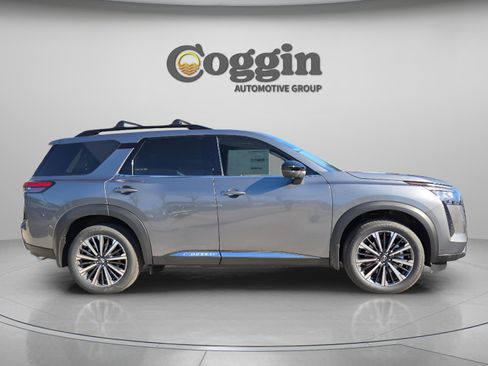 New 2026 Nissan Pathfinder Platinum w/ Cargo Package image 7