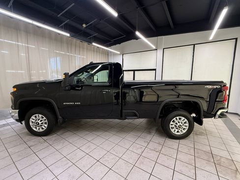 Certified 2024 Chevrolet Silverado 2500 LT w/ Convenience Package AWD/4WD image 9