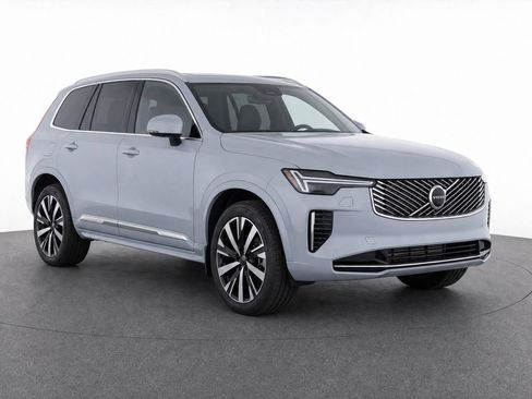 Certified 2026 Volvo XC90 B5 Core AWD/4WD image 3