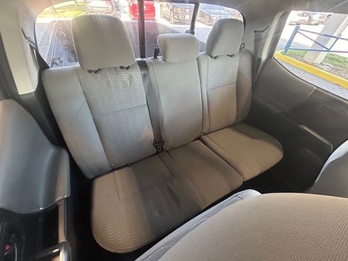 Used 2017 Toyota Tacoma SR5 image 27