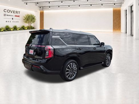Used 2025 Nissan Armada Platinum Reserve AWD/4WD image 11