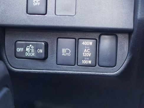 Used 2023 Toyota Tacoma TRD Off-Road w/ TRD Premium Off Road Package image 23