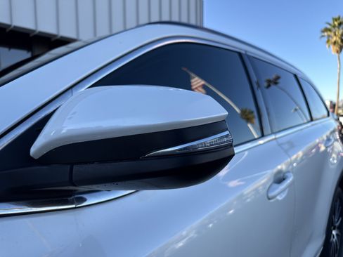 Used 2017 Toyota Highlander SE image 8