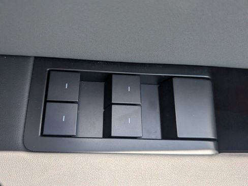 Used 2025 Tesla Cybertruck AWD Crew Cab image 33