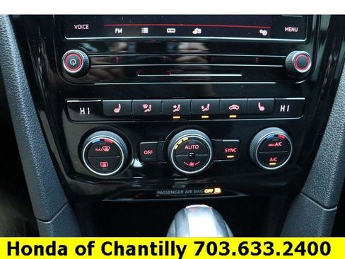 Used 2020 Volkswagen Passat 2.0T SE w/ Sunroof Package image 17