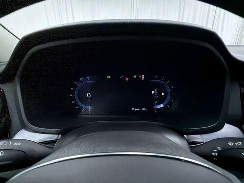 Used 2025 Volvo S60 B5 Core image 10