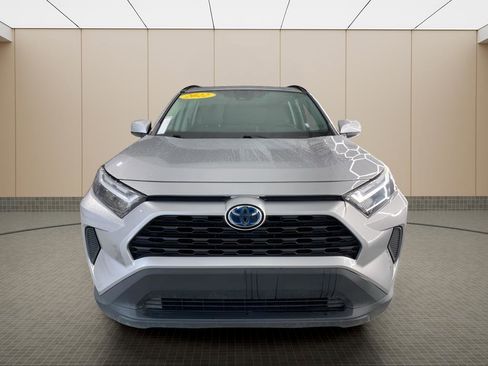 Used 2022 Toyota RAV4 XLE image 8