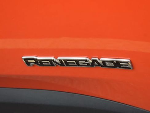 Used 2016 Jeep Renegade Sport w/ Power & Air Group FWD image 12