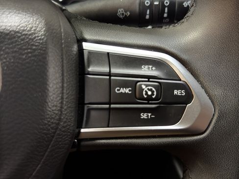 Used 2024 Jeep Compass Latitude AWD/4WD image 25