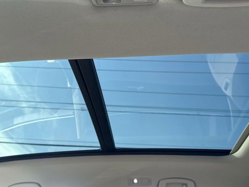 Used 2021 Volkswagen Atlas SEL Premium image 24