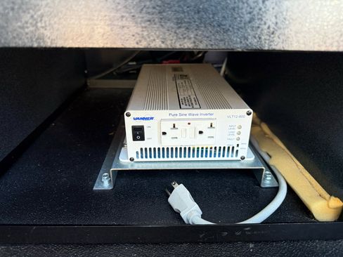 Used 2017 Ford Transit 150 XLT image 29