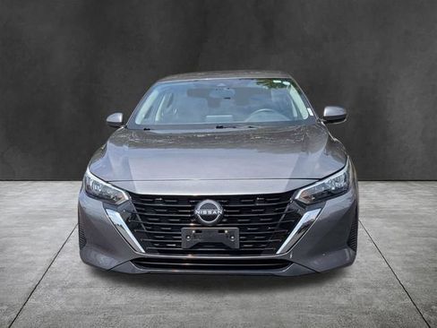 Used 2024 Nissan Sentra SV FWD image 9