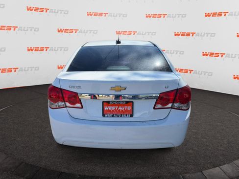 Used 2016 Chevrolet Cruze LT FWD image 4
