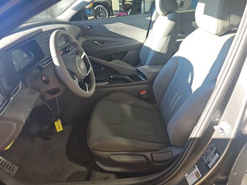 Used 2026 Hyundai Elantra Sport w/ Cargo Package FWD image 6