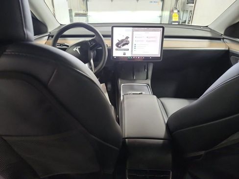 Used 2023 Tesla Model Y Long Range image 11