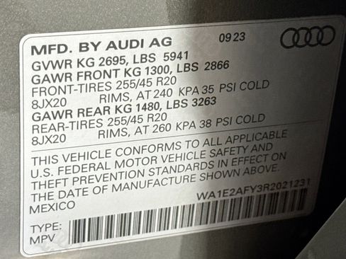 Used 2024 Audi Q5 e Premium Plus image 31