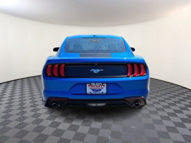 Used 2019 Ford Mustang Coupe RWD image 5