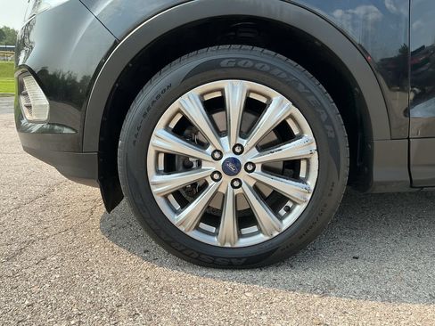 Used 2017 Ford Escape Titanium AWD/4WD image 9
