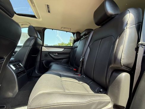Certified 2024 MAZDA CX-90 Plug-In Hybrid w/ Preferred AWD/4WD image 35
