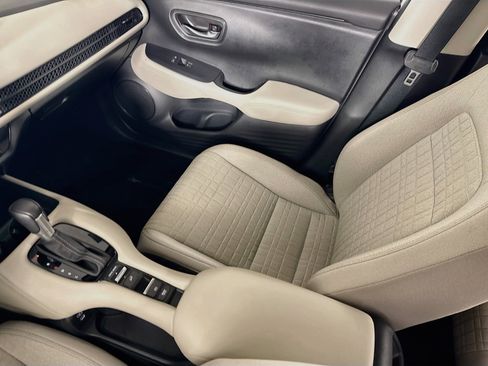 Certified 2026 Honda HR-V LX image 26