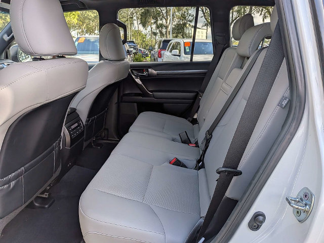 Used 2023 Lexus GX 460 w/ Black Line Special Edition AWD/4WD image 14