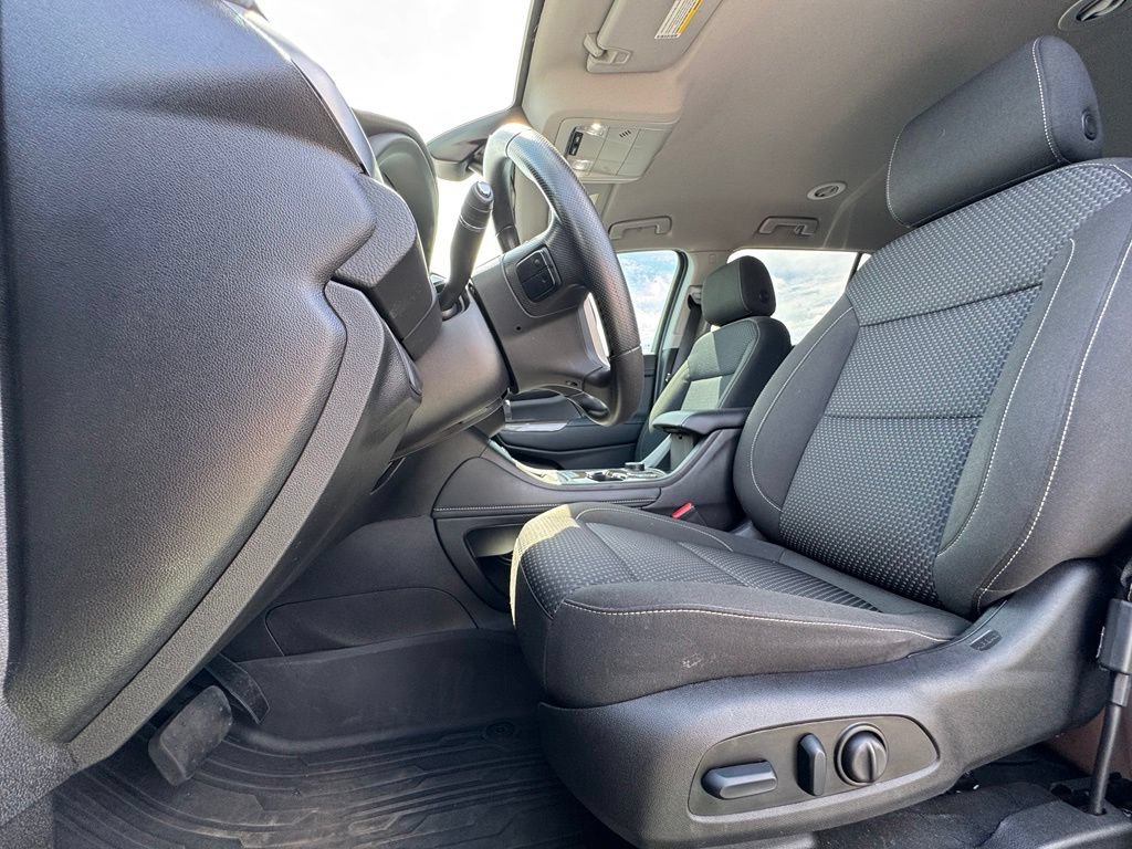 Used 2023 GMC Acadia SLE w/ Driver Convenience Package AWD/4WD image 18