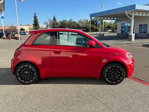Used 2024 FIAT 500 e (RED) image 4