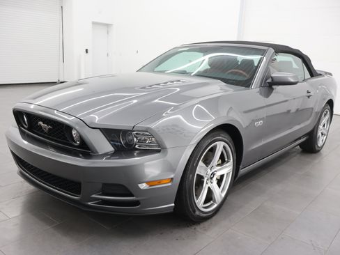 Used 2014 Ford Mustang GT Premium RWD image 7