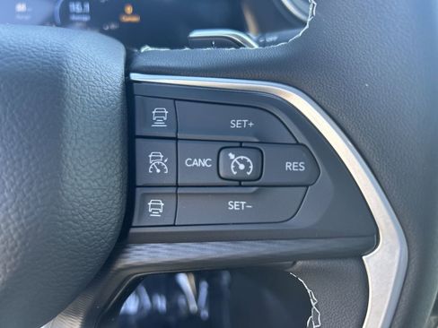 New 2025 Jeep Grand Cherokee Laredo X image 29