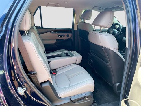 Used 2025 Honda Pilot EX-L image 28