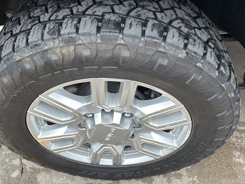 Used 2020 GMC Sierra 3500 SLT w/ SLT Premium Plus Package image 14