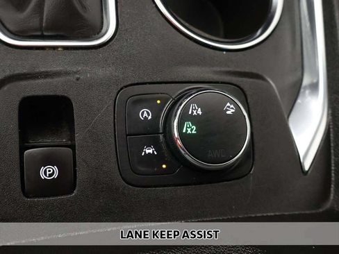 Used 2023 Chevrolet Traverse LT w/ LPO, Floor Liner Package AWD/4WD image 3
