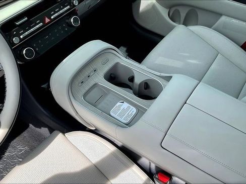 New 2026 Hyundai Palisade Calligraphy FWD image 8