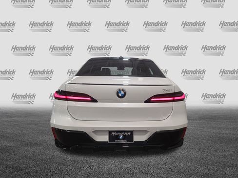 New 2026 BMW 740i RWD image 7
