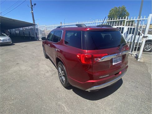 Used 2018 GMC Acadia Denali w/ Technology Package image 5