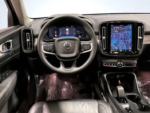 Certified 2024 Volvo XC40 B5 Core image 6