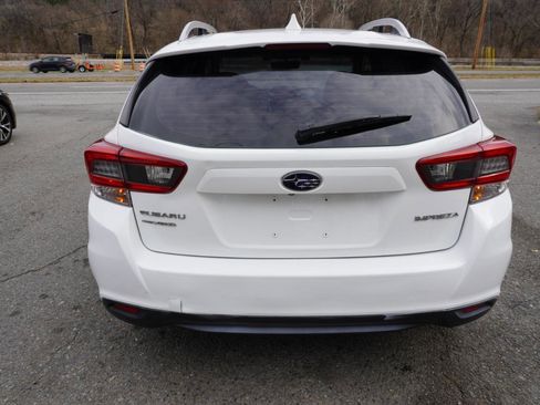 Used 2022 Subaru Impreza 2.0i Premium image 13