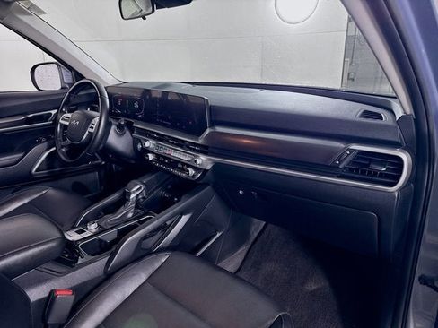 Certified 2023 Kia Telluride LX image 30
