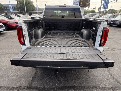 Used 2026 GMC Sierra 1500 SLT RWD image 12