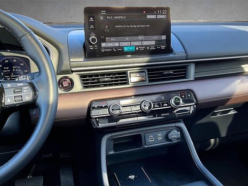 Used 2023 Honda Pilot Elite image 9