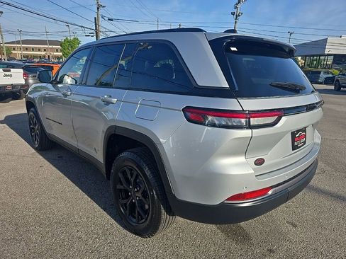 New 2026 Jeep Grand Cherokee Altitude RWD image 5