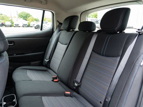 Certified 2025 Nissan Leaf SV Plus FWD image 23