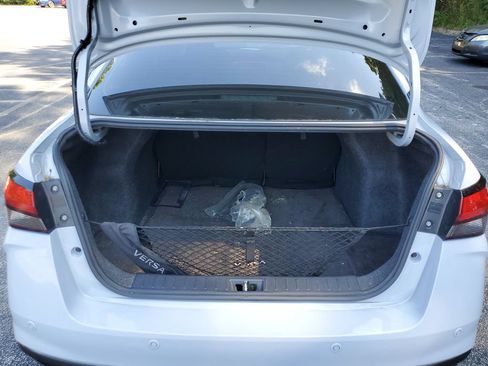 Used 2024 Nissan Versa SV w/ Trunk Package FWD image 8
