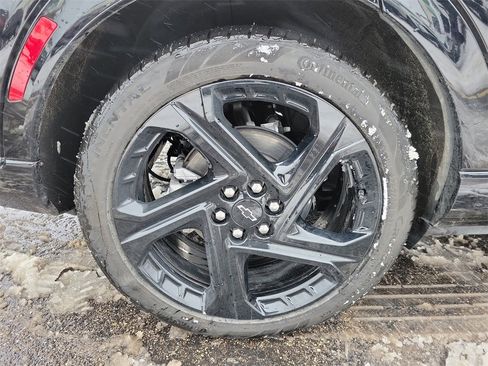 Used 2024 Chevrolet Equinox EV RS image 5