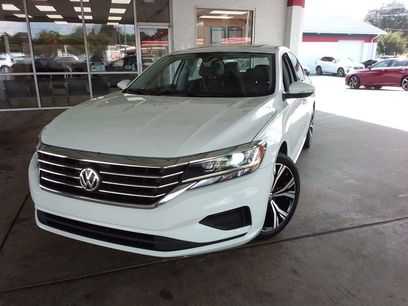 Used 2021 Volkswagen Passat 2.0T SE